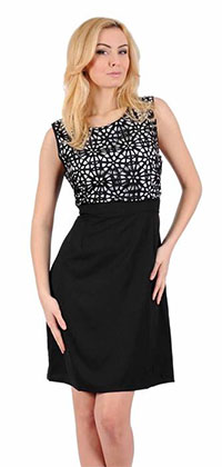 Rochie neagra decupata