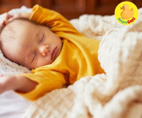 Nou-nascutilor le place sa se indrepte cu capul spre dreapta in timp ce dorm