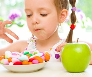 Invata copiii sa manance fructe si legume pentru dinti sanatosi