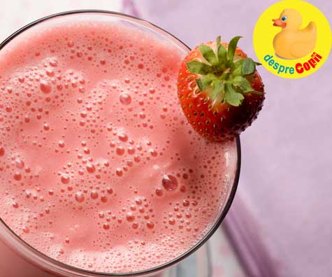 Smoothie de capsuni - reteta pentru bebelusi