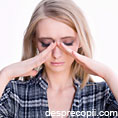 Ce cauzeaza spasmele oculare?