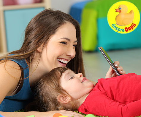 Cum sa satisfaci curiozitatea copilului pentru telefoane intr-un mod educativ?