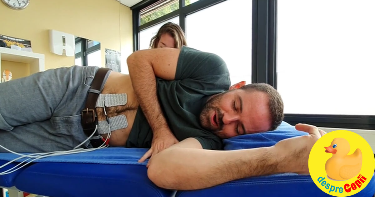 Un tata se conecteaza la un simulator al contractiilor de nastere - povestea durerii nasterii sale