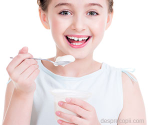 Beneficiile consumului zilnic de iaurt