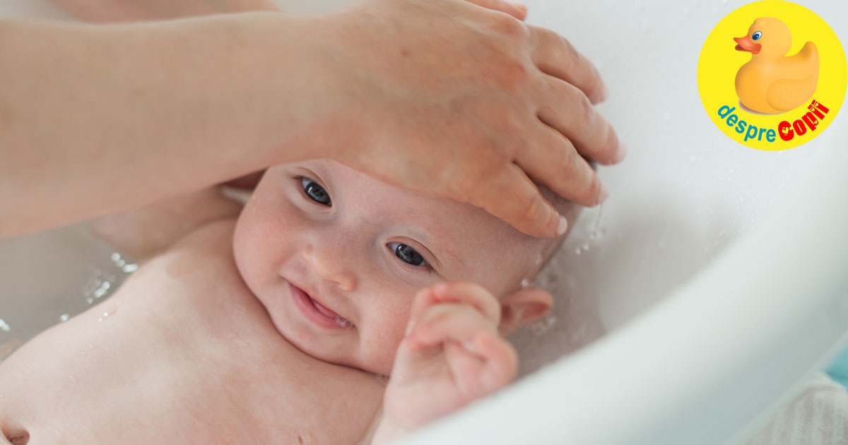 Prima baie a bebelusului: emotie, frica si acea privire de milioane