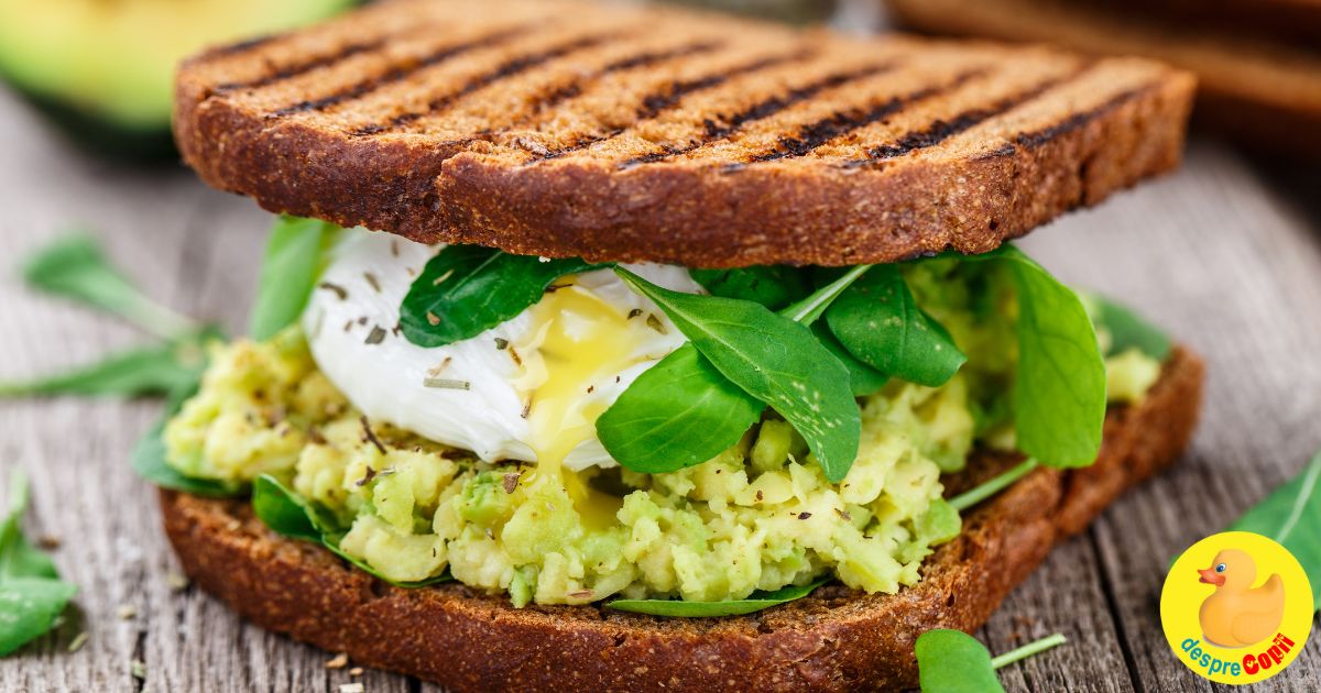 Sandwich cu avocado si ou: sanatos si gustos pentru pachetelul copilului