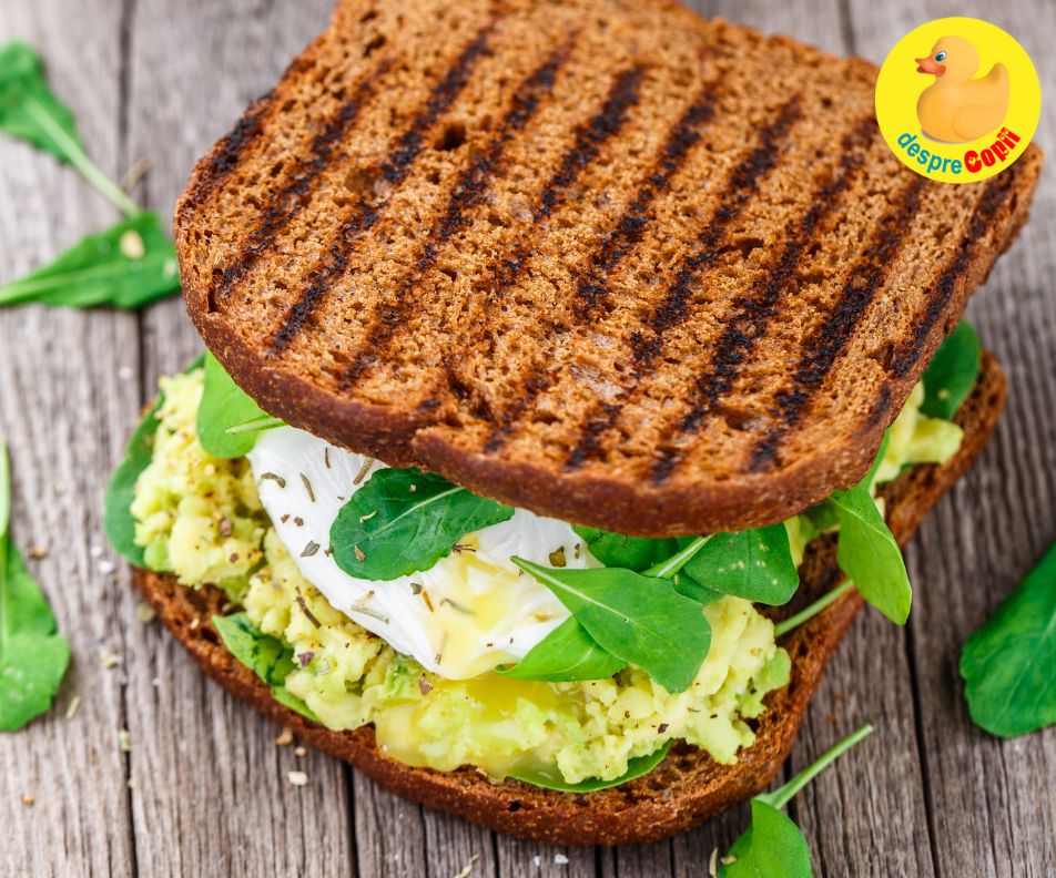 Sandwich cu avocado si ou: sanatos si gustos pentru pachetelul copilului