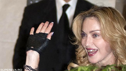 /Images/aur-madonna-1.jpg