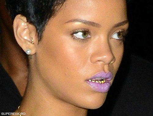 /Images/aur-rihanna2.jpg