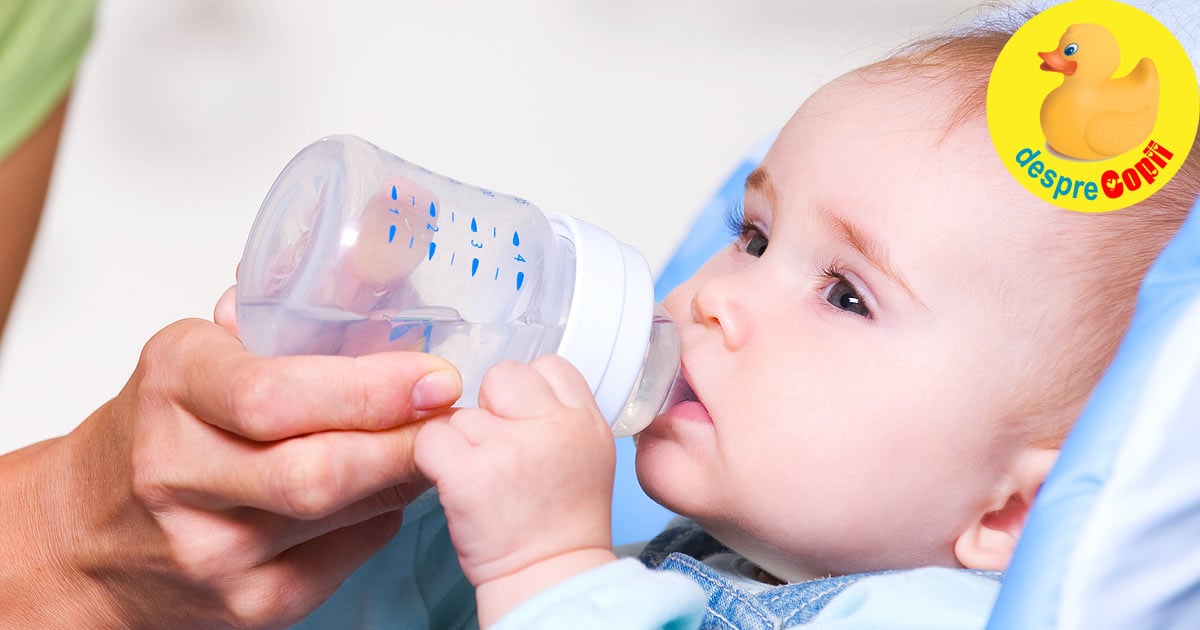 Când dăm bebelușului apă: ce fel de apă și de ce